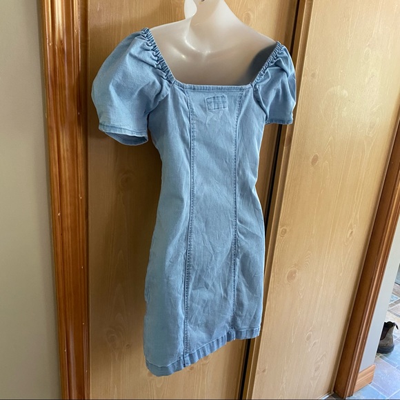 Forever 21 • Denim Chambray Sheath Milkmaid Sleeve Dress - Picture 8 of 11